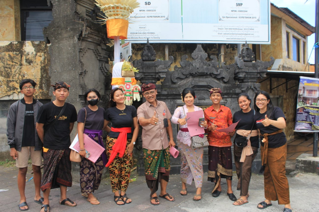 Penilaian Lomba Penjor di Banjar Bhineka Nusa Kangin serangkaian HUT Paiketan Dalung Permai yang ke – 7 dan Hari Raya Nyepi tahun caka 1945
